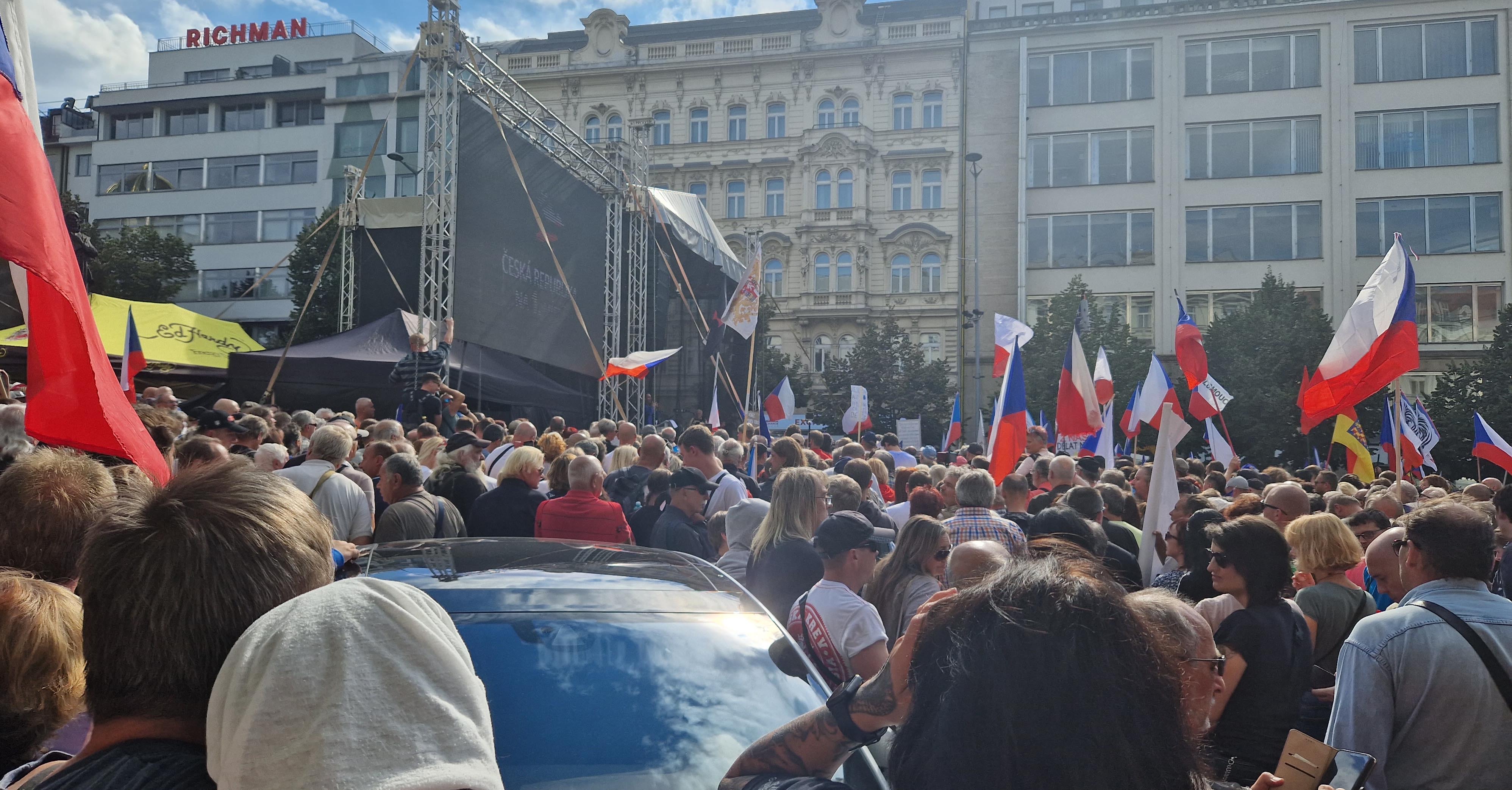 Návrat k demonstraci